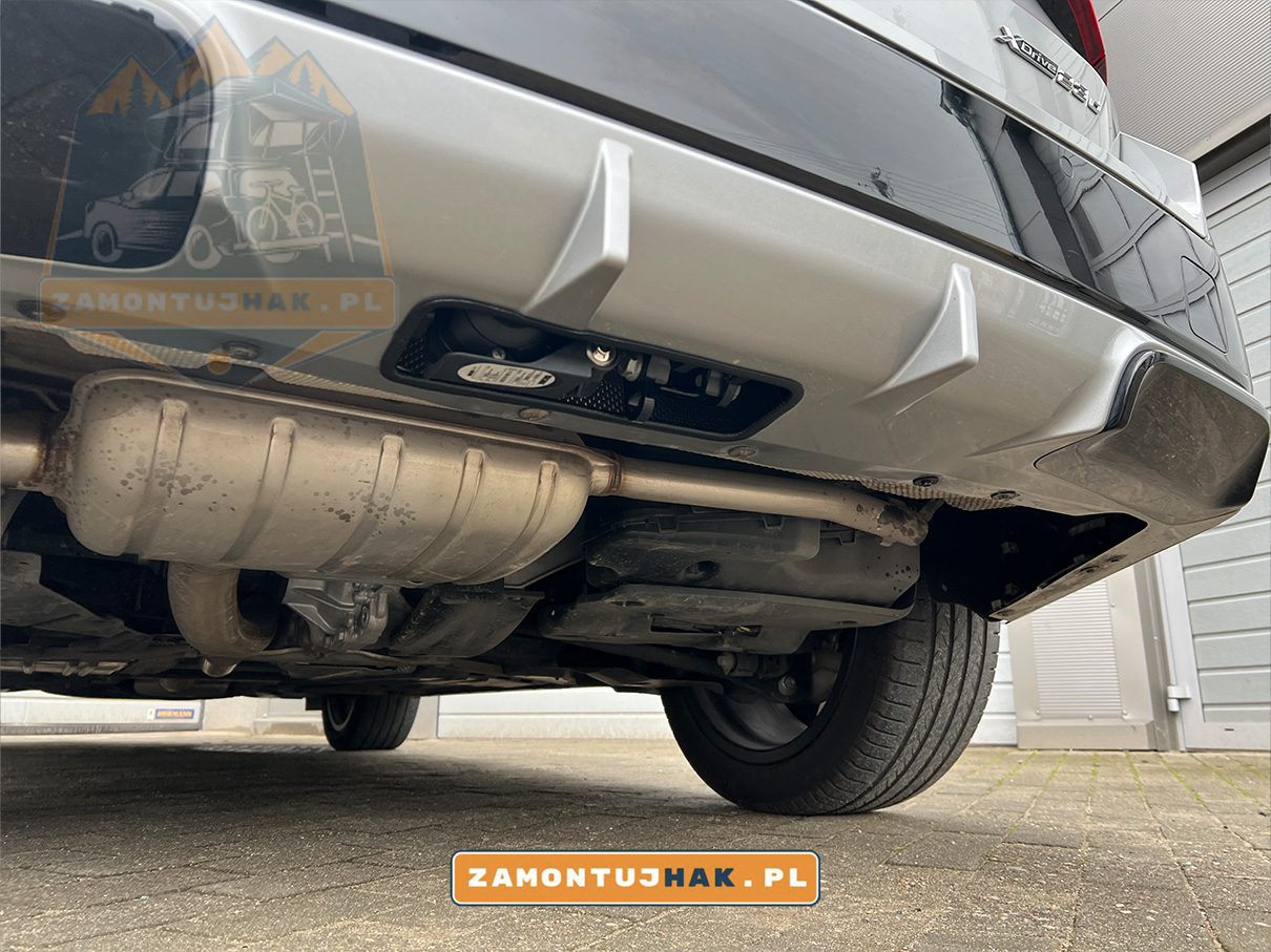 hak holowniczy w BMW X1